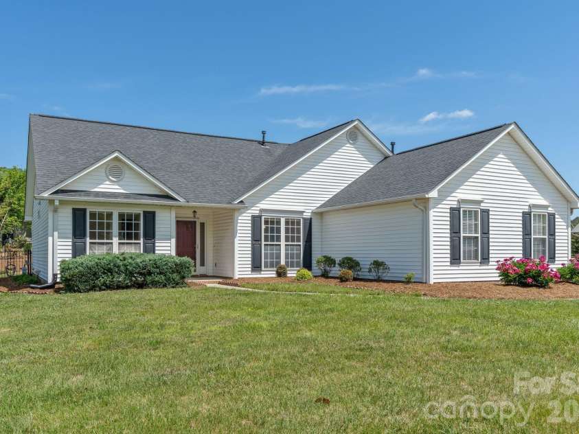 446 Planters Creek Road, Fletcher, NC 28732.  MLS# CAR4376782, YatesRealty ID 21658. 