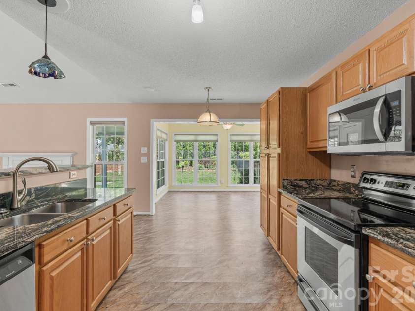 446 Planters Creek Road, Fletcher, NC 28732.  MLS# CAR4376782, YatesRealty ID 21658. 