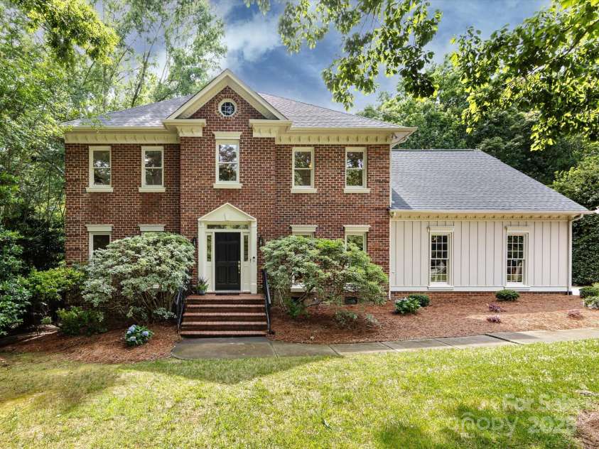 9415 Braemar Terrace, Charlotte, NC 28210.  MLS# CAR4271029, YatesRealty ID 21658. 