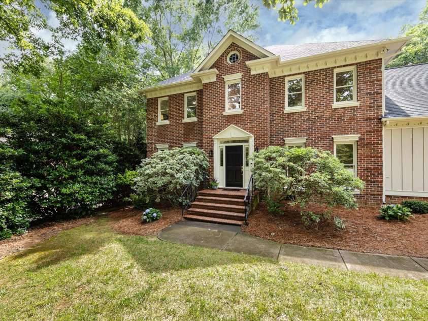 9415 Braemar Terrace, Charlotte, NC 28210.  MLS# CAR4271029, YatesRealty ID 21658. 