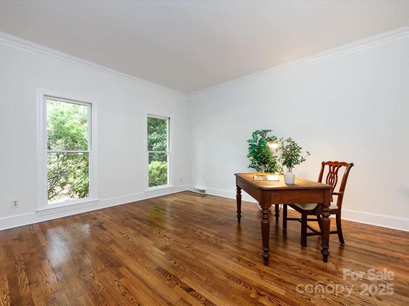 9415 Braemar Terrace, Charlotte, NC 28210.  MLS# CAR4271029, YatesRealty ID 21658. 