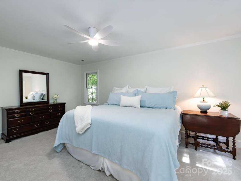 9415 Braemar Terrace, Charlotte, NC 28210.  MLS# CAR4271029, YatesRealty ID 21658. 