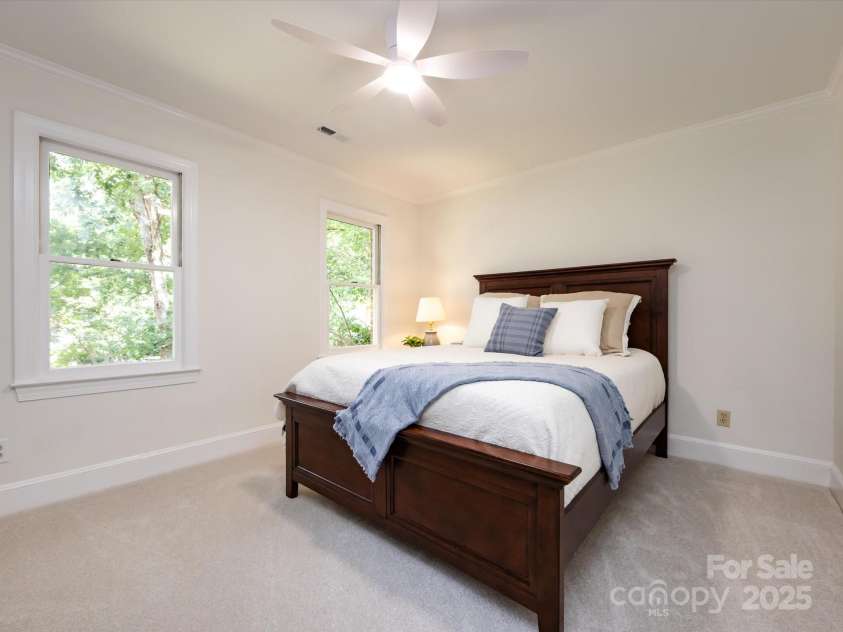 9415 Braemar Terrace, Charlotte, NC 28210.  MLS# CAR4271029, YatesRealty ID 21658. 