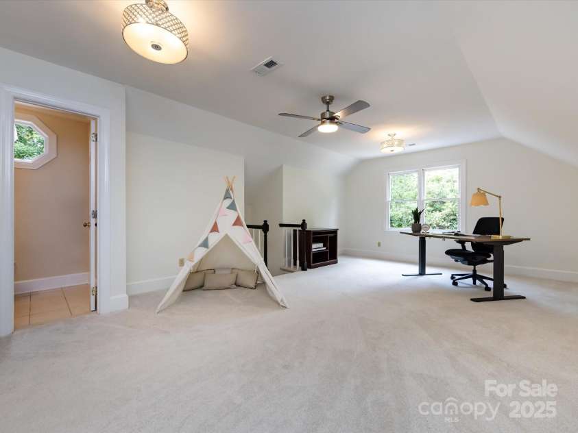9415 Braemar Terrace, Charlotte, NC 28210.  MLS# CAR4271029, YatesRealty ID 21658. 