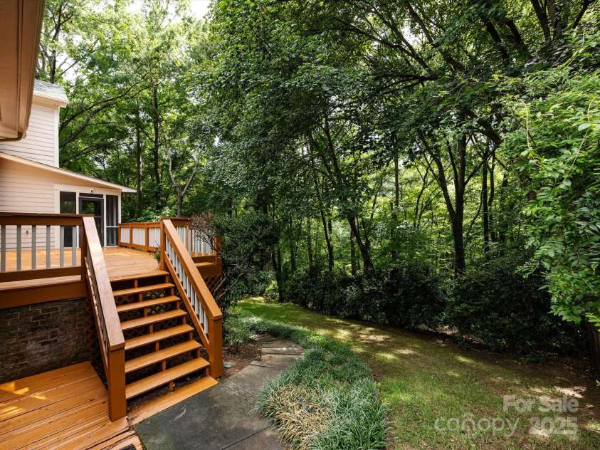 9415 Braemar Terrace, Charlotte, NC 28210.  MLS# CAR4271029, YatesRealty ID 21658. 