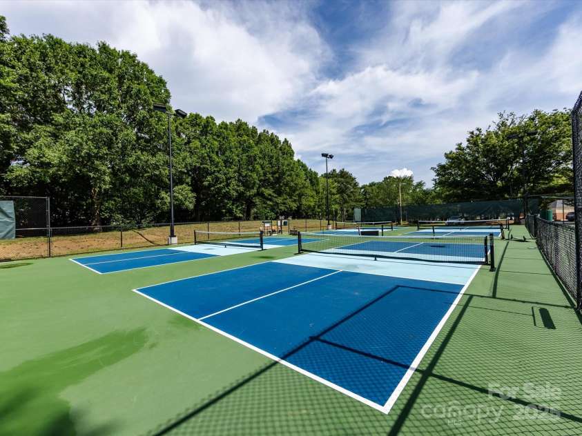 9415 Braemar Terrace, Charlotte, NC 28210.  MLS# CAR4271029, YatesRealty ID 21658. 