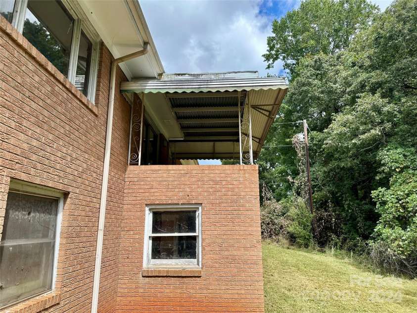 274 Ledbetter Road, Spindale, NC 28160.  MLS# CAR4185539, YatesRealty ID 2166. 