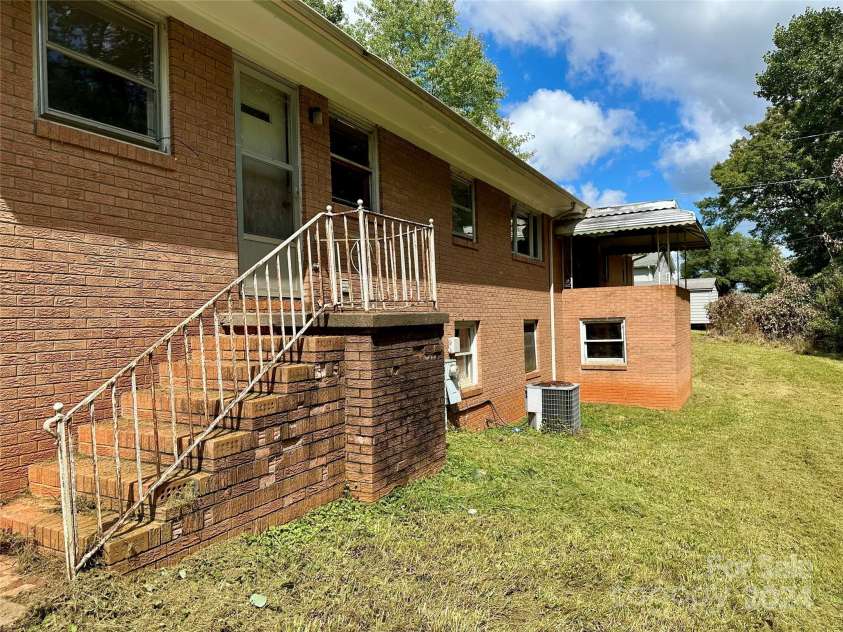 274 Ledbetter Road, Spindale, NC 28160.  MLS# CAR4185539, YatesRealty ID 2166. 