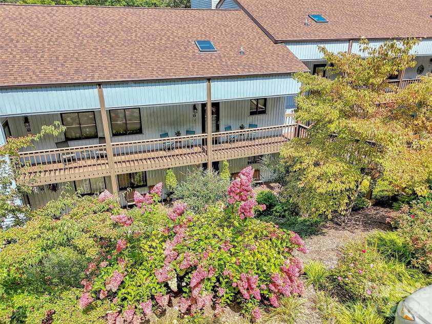 87 Willow Road, Waynesville, NC 28786.  MLS# CAR4297999, YatesRealty ID 2166. 