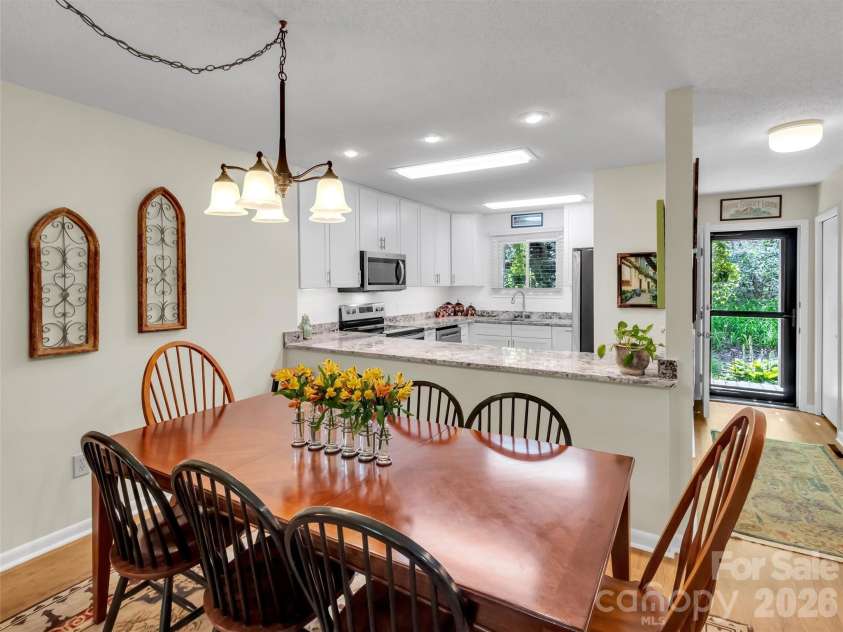 87 Willow Road, Waynesville, NC 28786.  MLS# CAR4297999, YatesRealty ID 2166. 