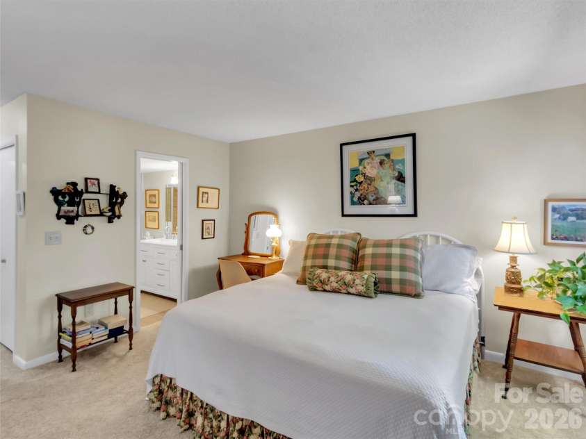 87 Willow Road, Waynesville, NC 28786.  MLS# CAR4297999, YatesRealty ID 2166. 