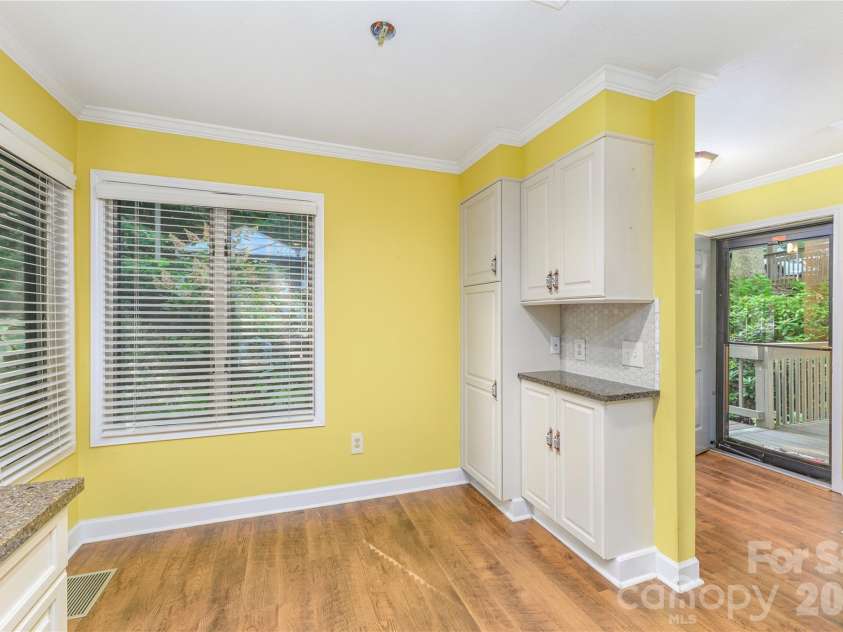 87 Willow Road, Waynesville, NC 28786.  MLS# CAR4421273, YatesRealty ID 2166. Cozy dining area.