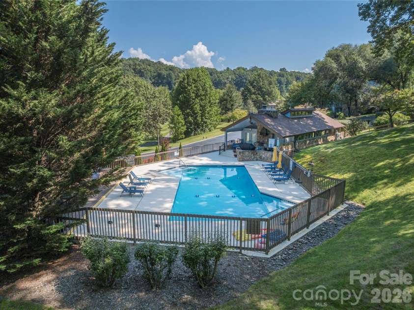 87 Willow Road, Waynesville, NC 28786.  MLS# CAR4421273, YatesRealty ID 2166. Imagine!
