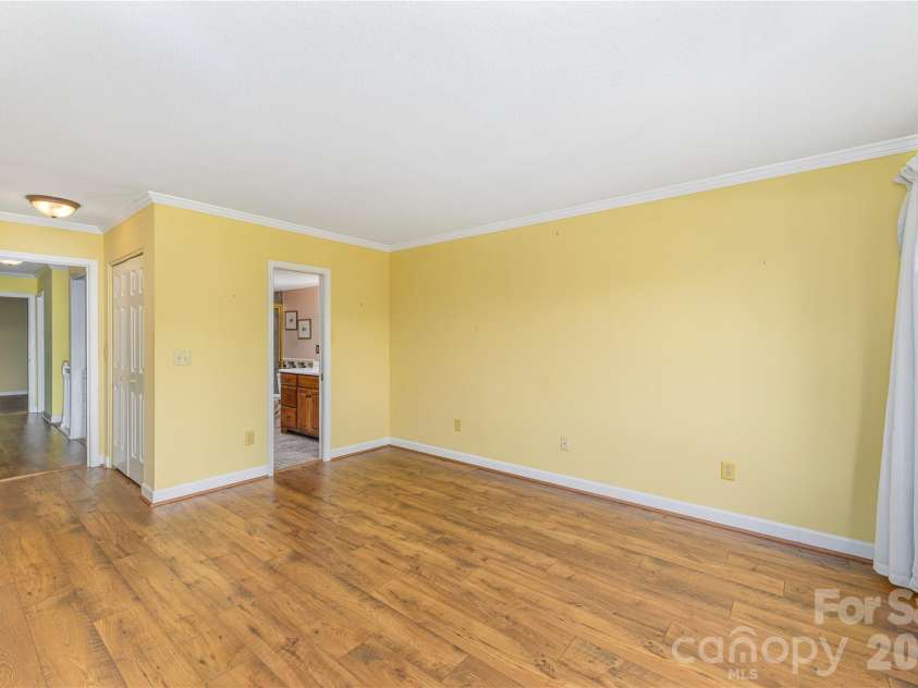 87 Willow Road, Waynesville, NC 28786.  MLS# CAR4421273, YatesRealty ID 2166. Spacious Primary Bedroom.