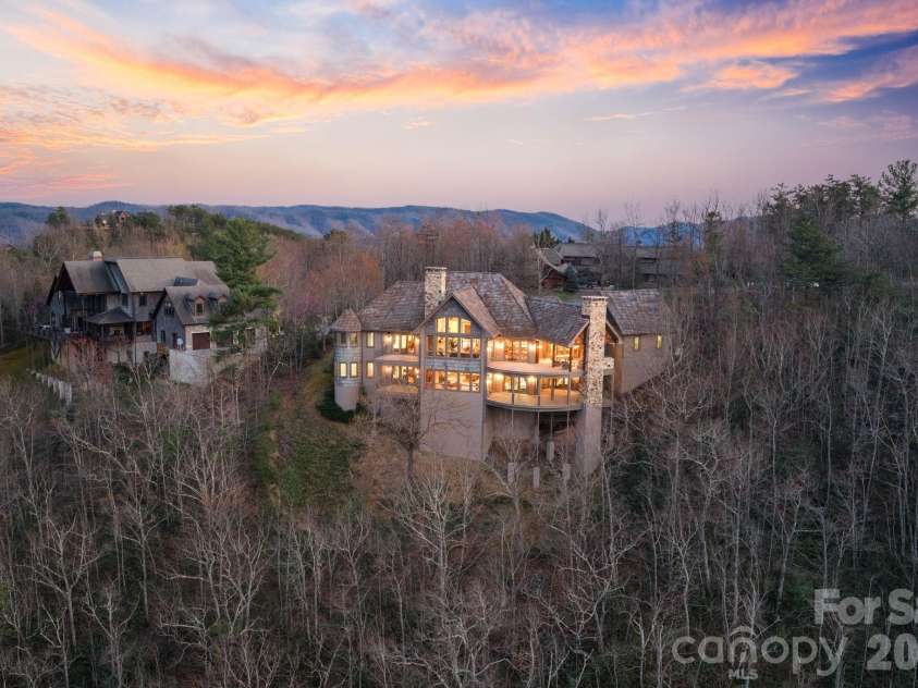2054 Reynolds Parkway, Boone, NC 28607.  MLS# CAR4365818, YatesRealty ID 21660. 