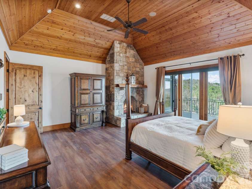 2054 Reynolds Parkway, Boone, NC 28607.  MLS# CAR4365818, YatesRealty ID 21660. 
