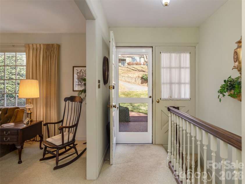 28 Westridge Drive, Asheville, NC 28803.  MLS# CAR4346023, YatesRealty ID 21661. 