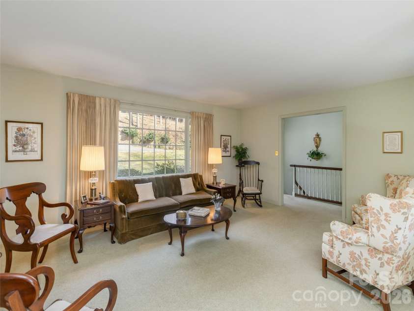 28 Westridge Drive, Asheville, NC 28803.  MLS# CAR4346023, YatesRealty ID 21661. 