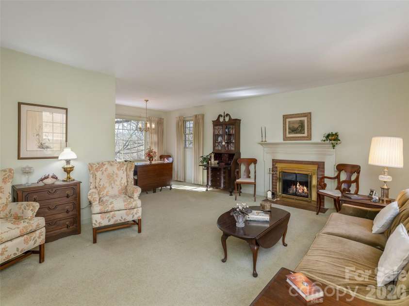 28 Westridge Drive, Asheville, NC 28803.  MLS# CAR4346023, YatesRealty ID 21661. 