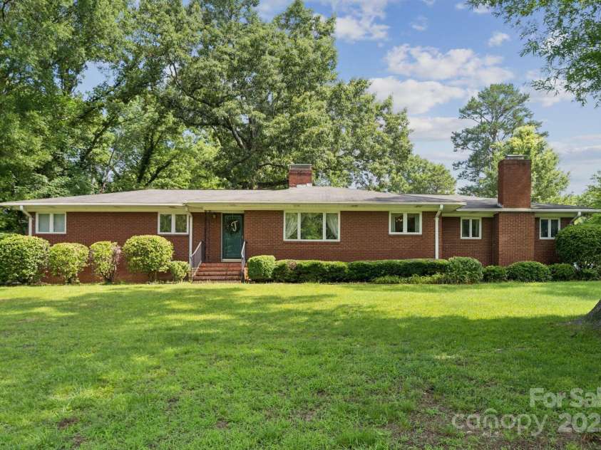 2500 Kendrick Drive, Charlotte, NC 28214.  MLS# CAR4269762, YatesRealty ID 21662. Front of the home.