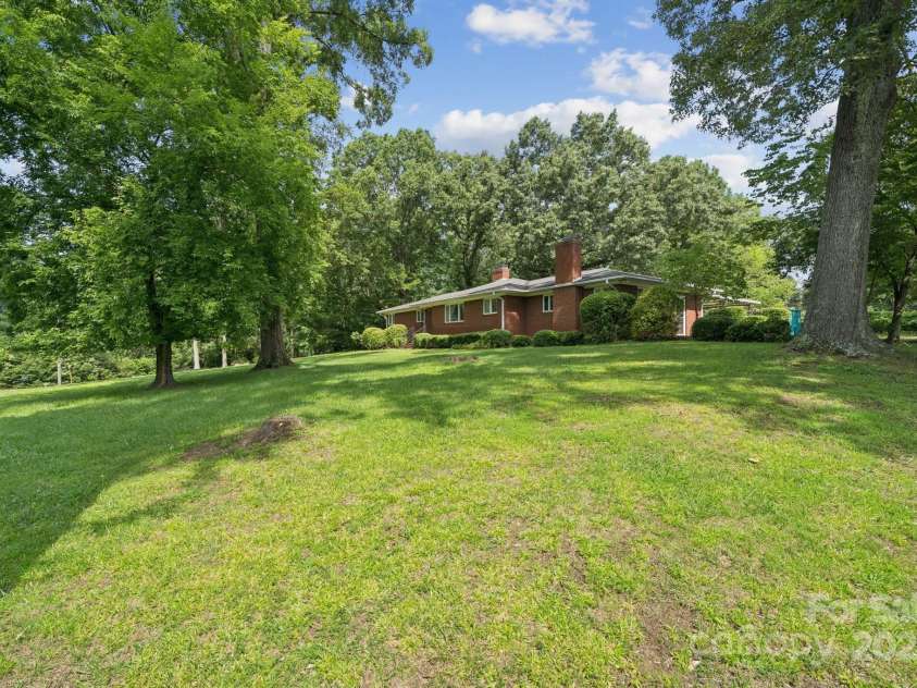 2500 Kendrick Drive, Charlotte, NC 28214.  MLS# CAR4269762, YatesRealty ID 21662. Front of the home.