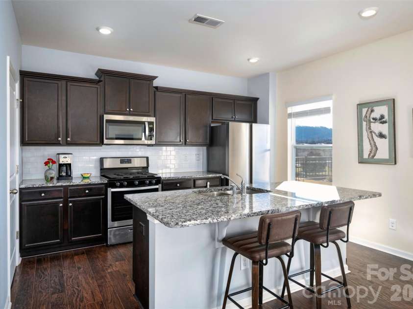 126 Amblers Knoll Road, Weaverville, NC 28787.  MLS# CAR4342938, YatesRealty ID 21663. Efficient kitchen