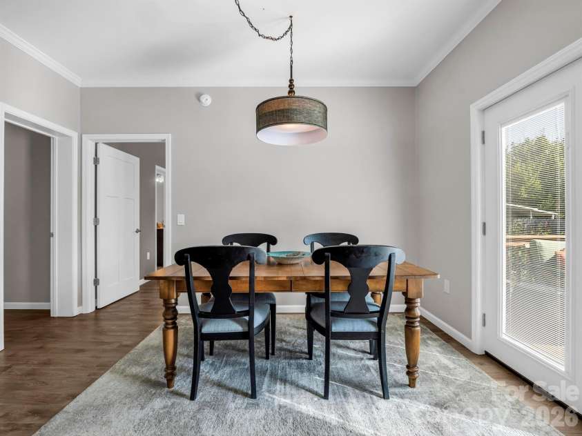 11 Pershing Road, Asheville, NC 28805.  MLS# CAR4370451, YatesRealty ID 21664. 