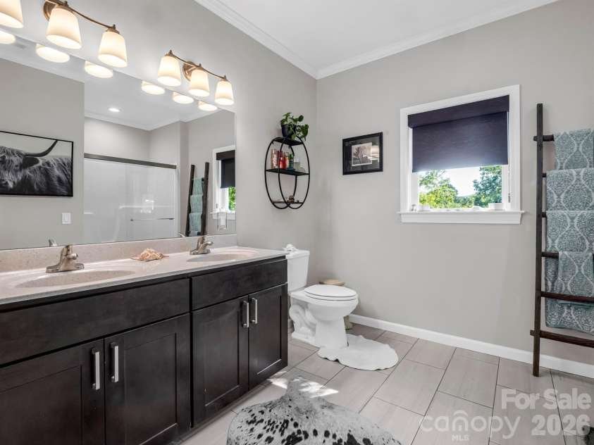 11 Pershing Road, Asheville, NC 28805.  MLS# CAR4370451, YatesRealty ID 21664. 