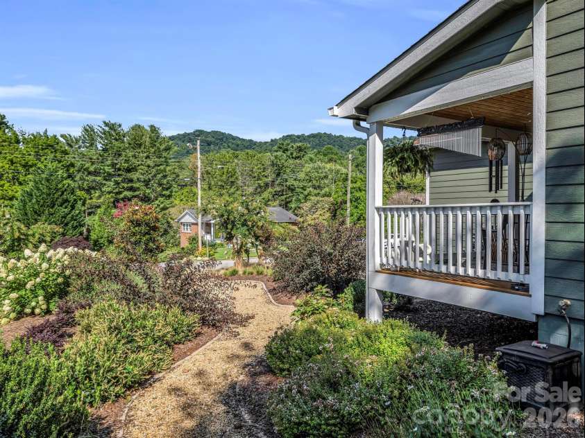 11 Pershing Road, Asheville, NC 28805.  MLS# CAR4370451, YatesRealty ID 21664. Year Round Mountain Views
