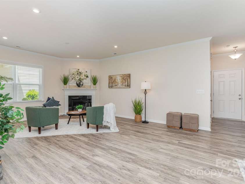 1514 Starmount Cove Lane, Charlotte, NC 28210.  MLS# CAR4272312, YatesRealty ID 21664. 