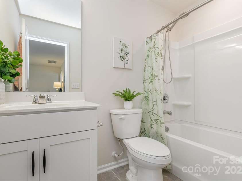 1514 Starmount Cove Lane, Charlotte, NC 28210.  MLS# CAR4272312, YatesRealty ID 21664. 