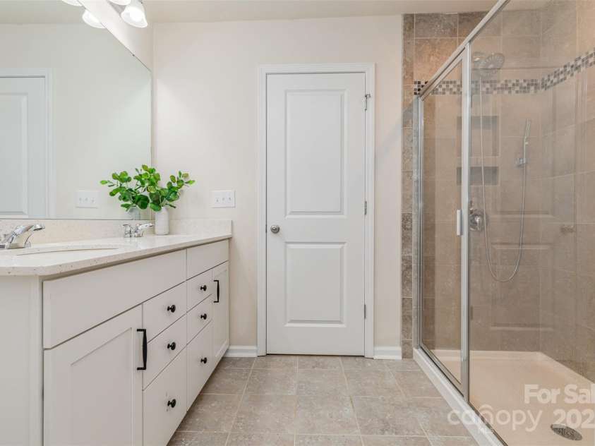 1514 Starmount Cove Lane, Charlotte, NC 28210.  MLS# CAR4272312, YatesRealty ID 21664. 