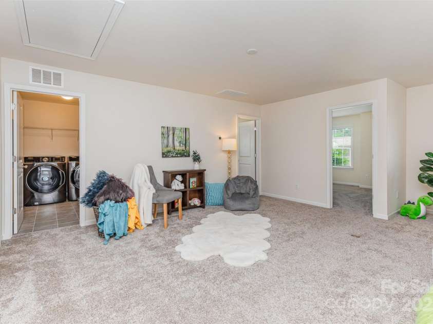 1514 Starmount Cove Lane, Charlotte, NC 28210.  MLS# CAR4272312, YatesRealty ID 21664. 