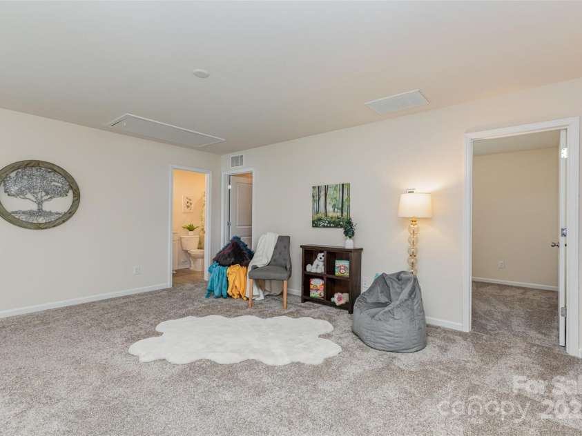 1514 Starmount Cove Lane, Charlotte, NC 28210.  MLS# CAR4272312, YatesRealty ID 21664. 