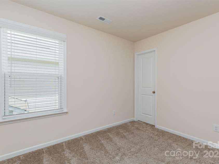 1514 Starmount Cove Lane, Charlotte, NC 28210.  MLS# CAR4272312, YatesRealty ID 21664. 