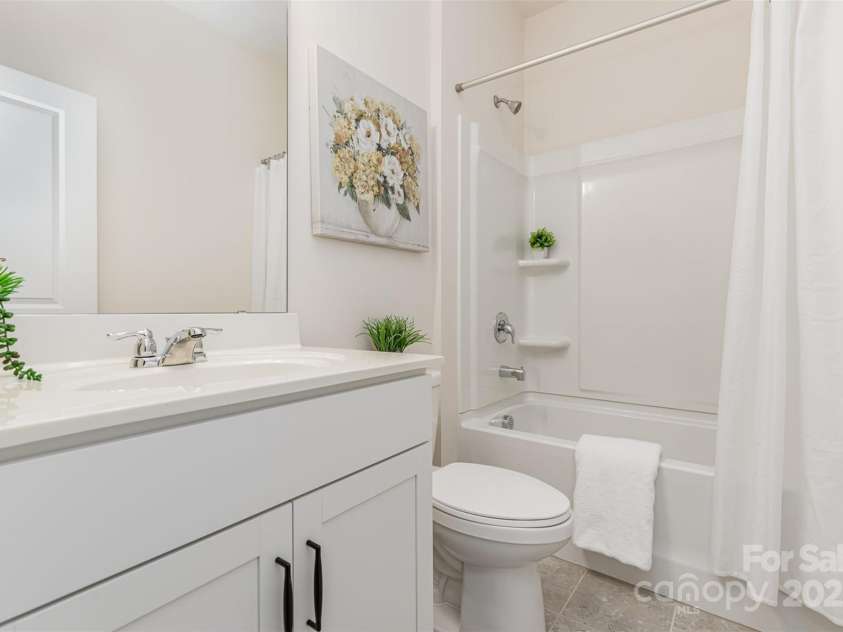 1514 Starmount Cove Lane, Charlotte, NC 28210.  MLS# CAR4272312, YatesRealty ID 21664. 
