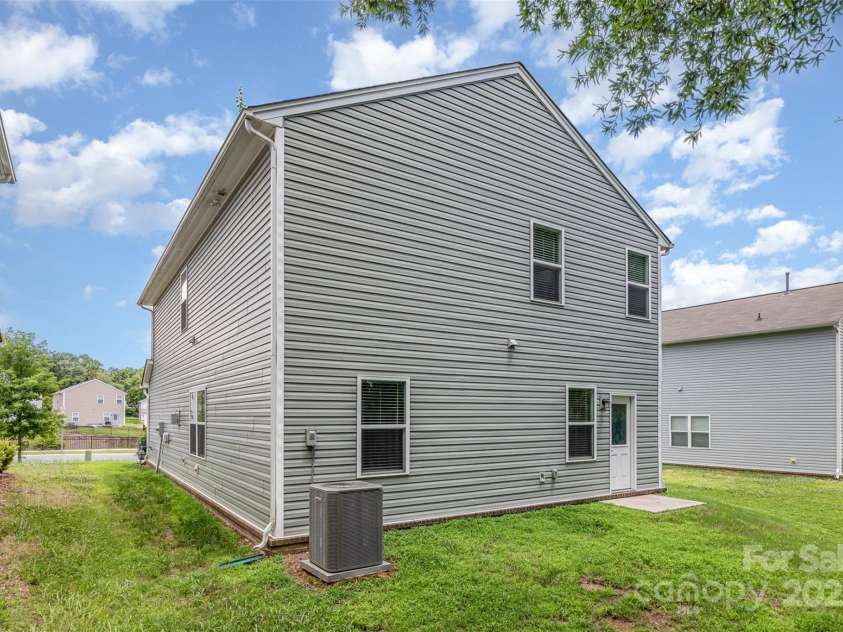 1514 Starmount Cove Lane, Charlotte, NC 28210.  MLS# CAR4272312, YatesRealty ID 21664. 
