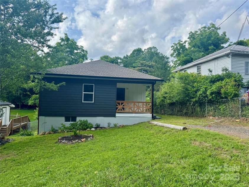 16 Cherry Street, Badin, NC 28001.  MLS# CAR4266421, YatesRealty ID 21666. 