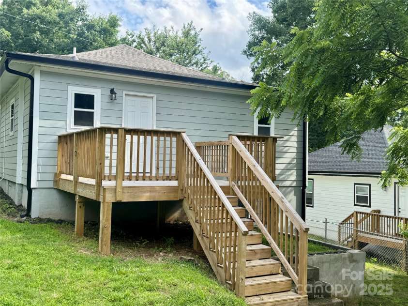 16 Cherry Street, Badin, NC 28001.  MLS# CAR4266421, YatesRealty ID 21666. 