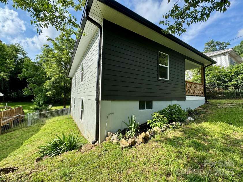 16 Cherry Street, Badin, NC 28001.  MLS# CAR4266421, YatesRealty ID 21666. 