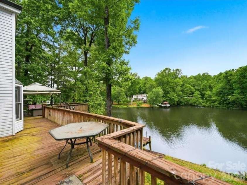 6 Woodland Circle, Granite Falls, NC 28630.  MLS# CAR4376077, YatesRealty ID 21667. 