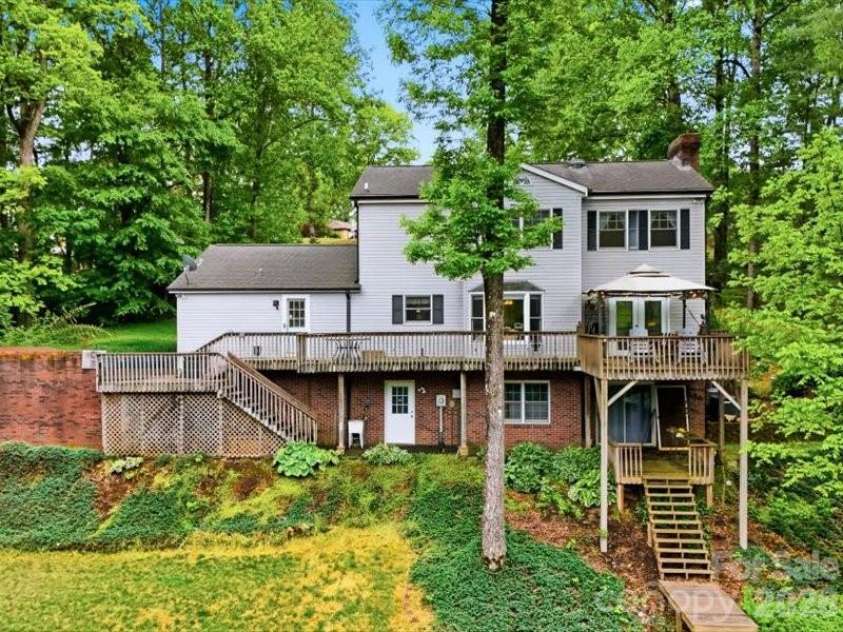 6 Woodland Circle, Granite Falls, NC 28630.  MLS# CAR4376077, YatesRealty ID 21667. 