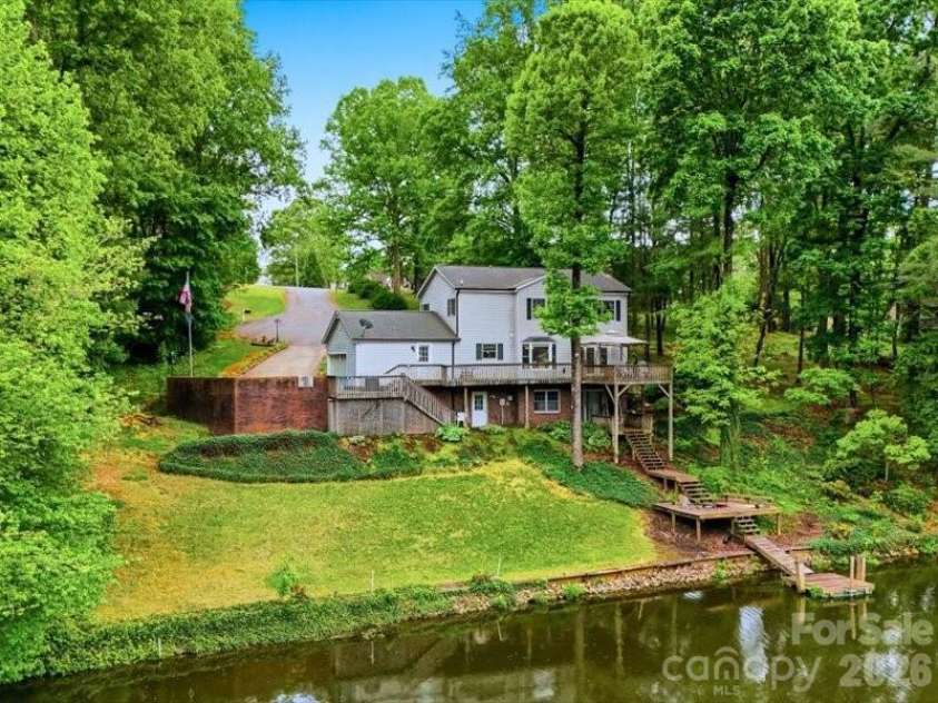 6 Woodland Circle, Granite Falls, NC 28630.  MLS# CAR4376077, YatesRealty ID 21667. 