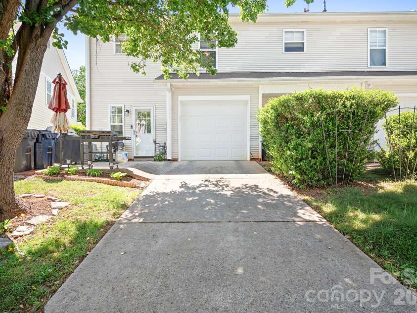 16923 Bridgeton Lane, Huntersville, NC 28078.  MLS# CAR4374630, YatesRealty ID 21668. 