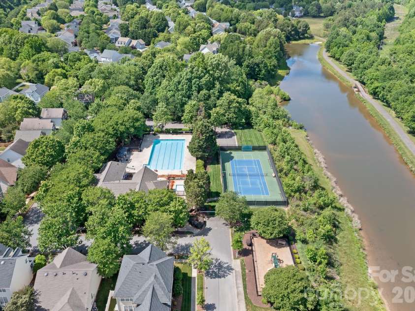 16923 Bridgeton Lane, Huntersville, NC 28078.  MLS# CAR4374630, YatesRealty ID 21668. 