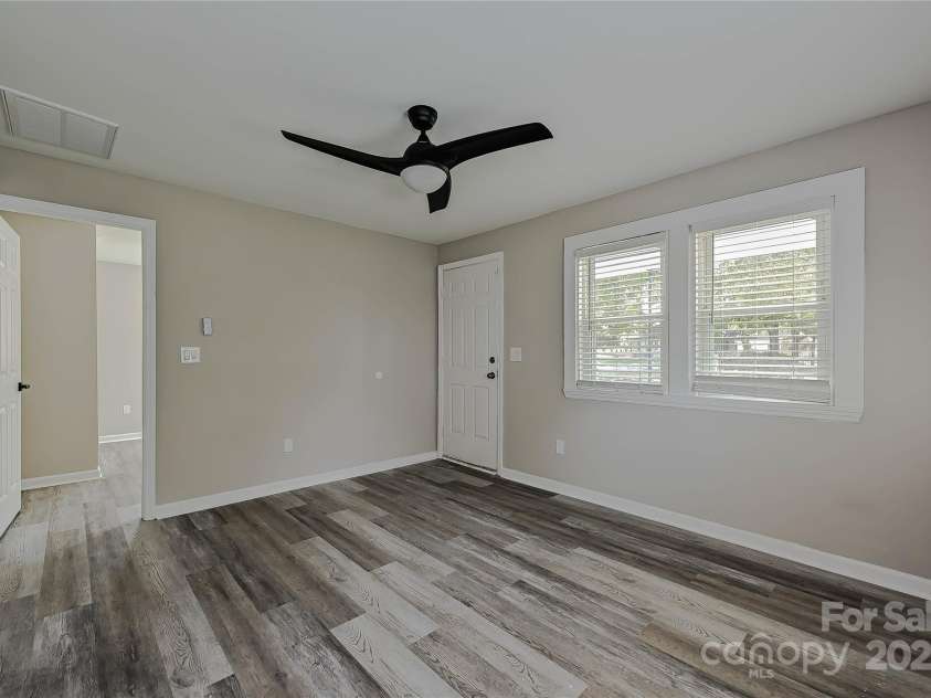 2207 Gardner Street, Gastonia, NC 28054.  MLS# CAR4274136, YatesRealty ID 21668. 
