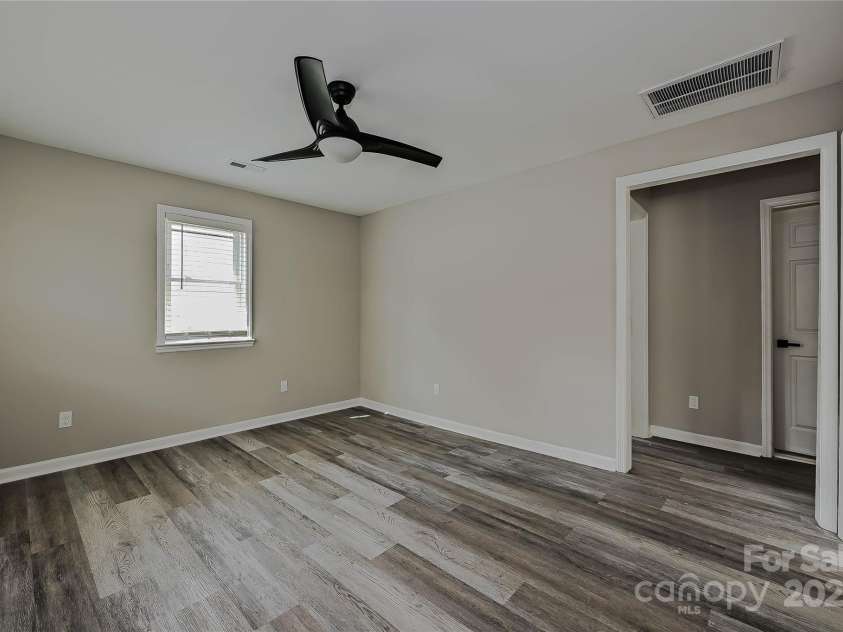 2207 Gardner Street, Gastonia, NC 28054.  MLS# CAR4274136, YatesRealty ID 21668. 