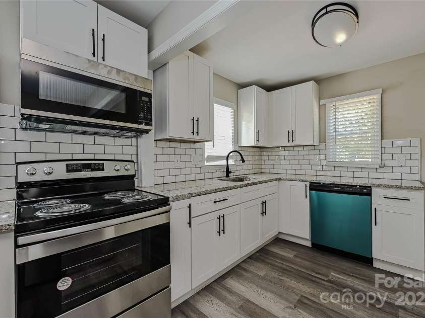 2207 Gardner Street, Gastonia, NC 28054.  MLS# CAR4274136, YatesRealty ID 21668. 