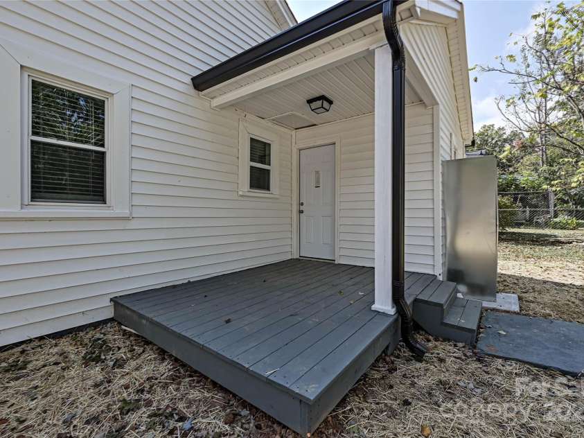 2207 Gardner Street, Gastonia, NC 28054.  MLS# CAR4274136, YatesRealty ID 21668. 
