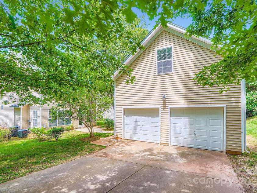 10132 Caldwell Depot Road, Cornelius, NC 28031.  MLS# CAR4271666, YatesRealty ID 21669. Detached garage with rental opportunity!